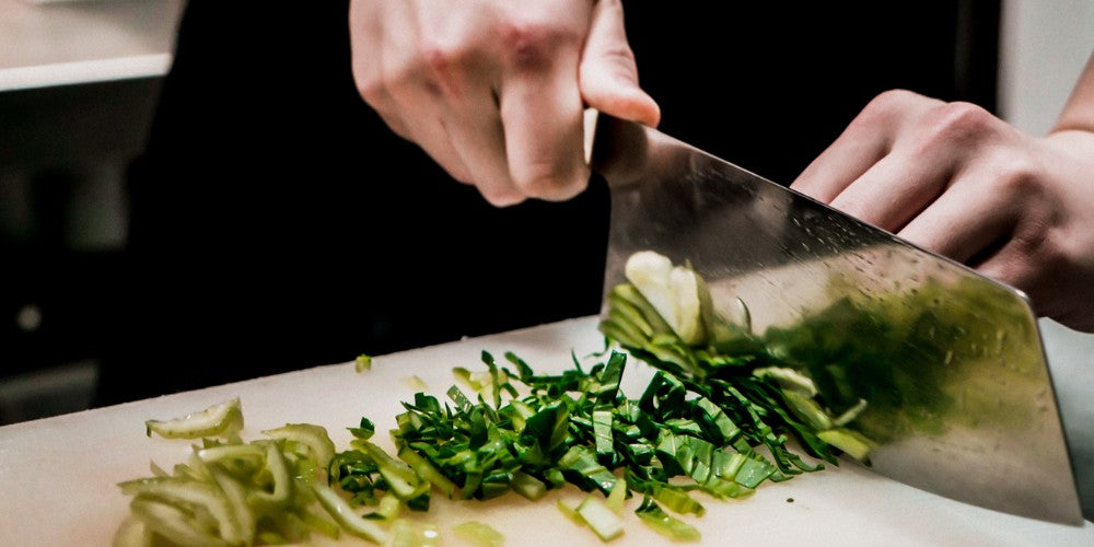 Les meilleurs couteaux japonais pour un chef à domicile : quel set choisir ?